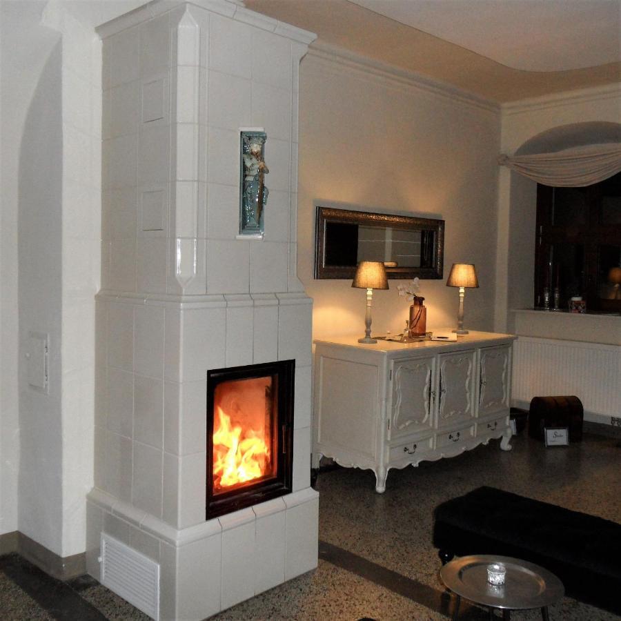 Herrenhaus Kunzwerda Bei Torgau - Aparthotel, Boardinghouse, Wohnen Auf Zeit Zewnętrze zdjęcie